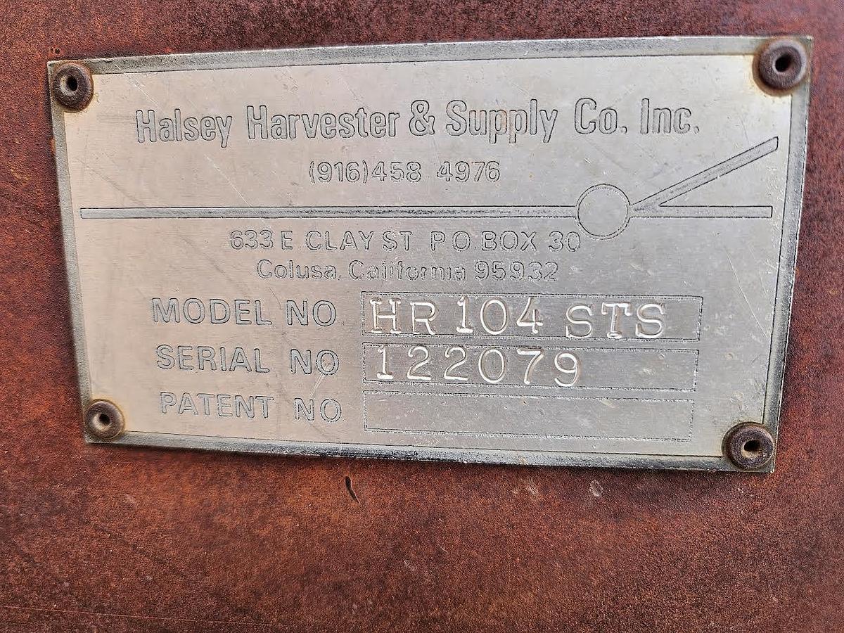 Used 1970 Pistachio Shaker and Catcher