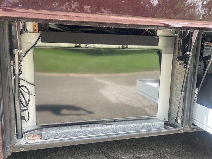 Used 2007 Newmar Essex 4510