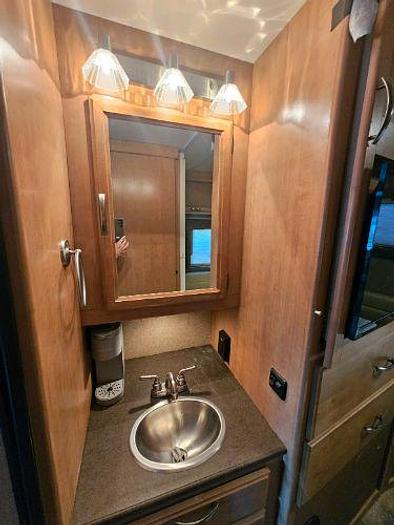 Used 2015 Thor Vegas 25.1