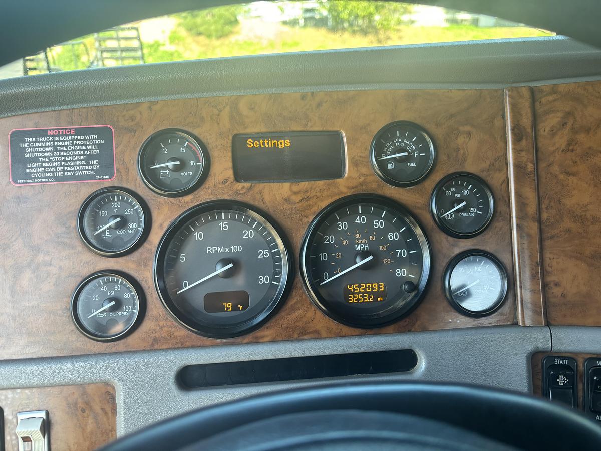 Used 2009 Peterbilt 386 Dump Truck