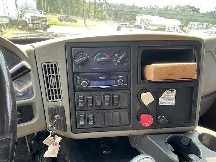 Used 2014 INTERNATIONAL 8600 Dump Truck