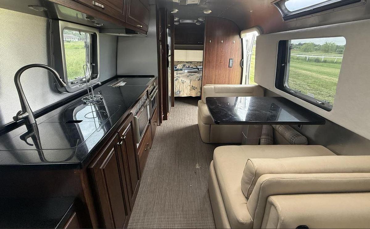 Used 2018 Airstream Classic 33FB