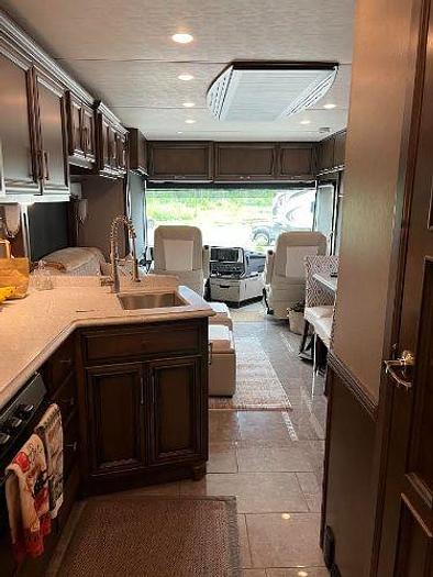 Used 2019 Newmar Ventana 3426