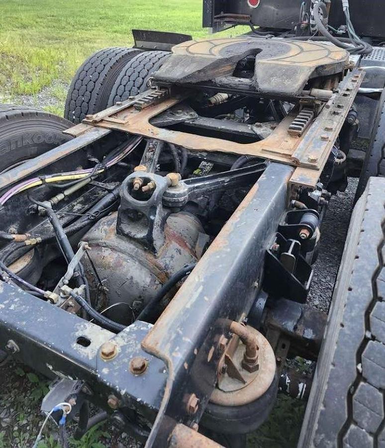 Used 2012 Kenworth W900L Sleeper Semi Truck