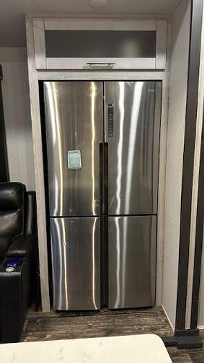 Used 2023 Keystone Fuzion 427