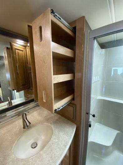 Used 2019 Thor Venetian J40