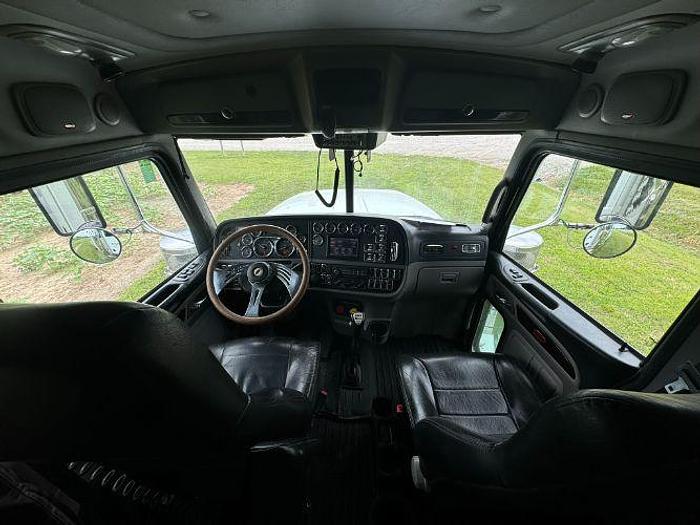 Used 2015 Peterbilt 367