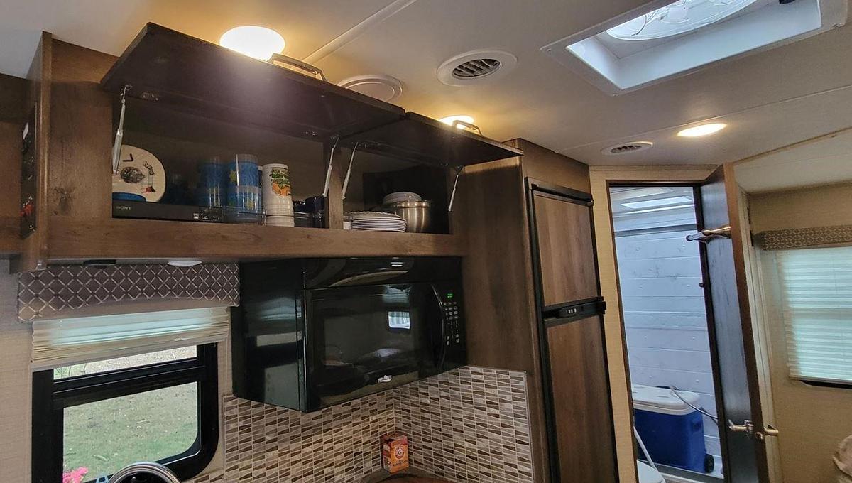 Used 2020 JAYCO MELBOURNE 24L Class C Motorhome