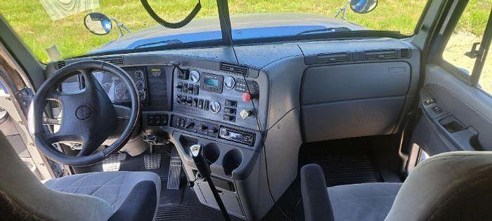 Used 2008 Freightliner Columbia