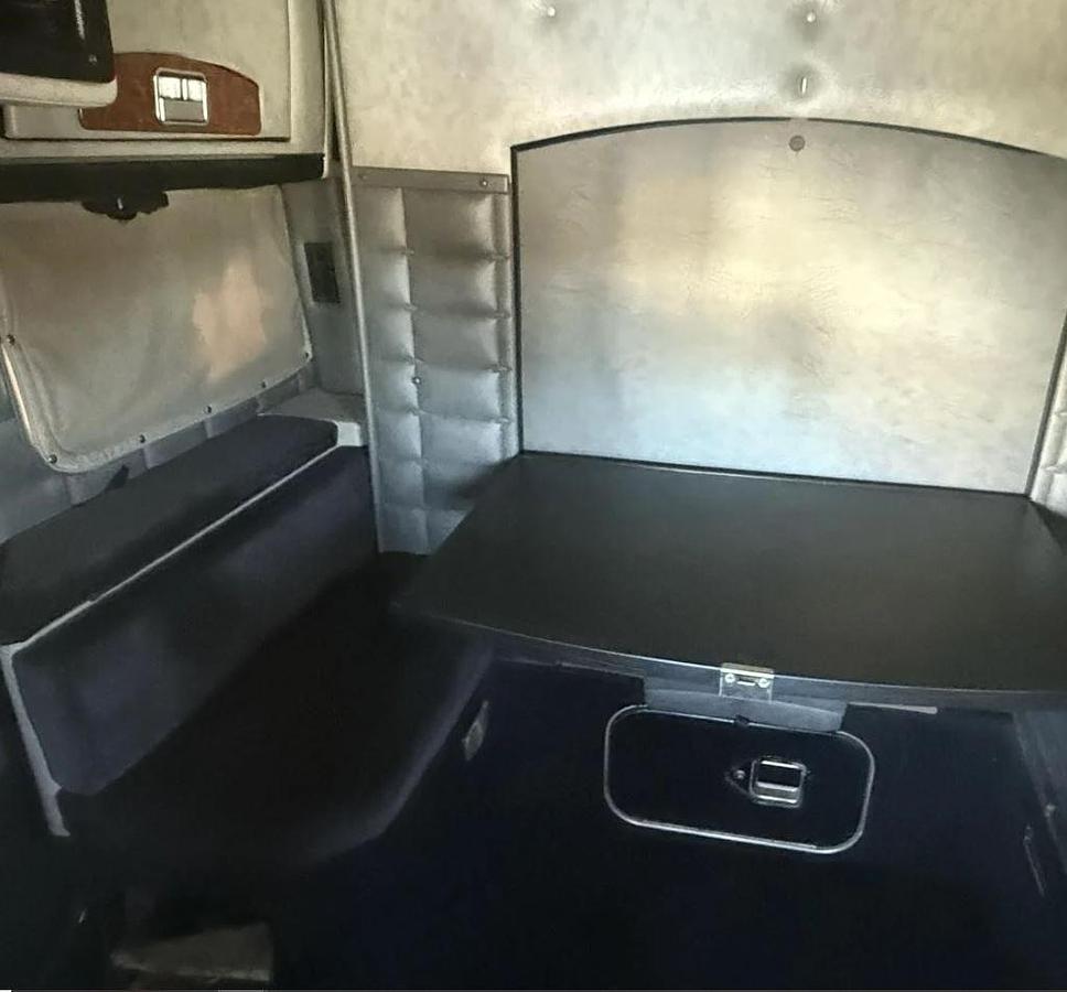 Used 2003 Peterbilt 379EXHD