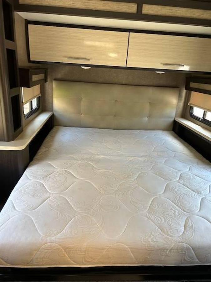 Used 2017 Thor Motor Coach Gemini 23TR Class C Motorhome