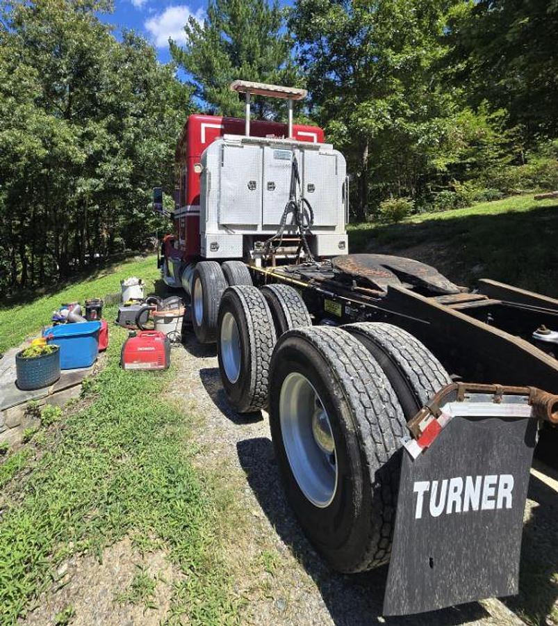 Used 2016 Peterbilt 567 Sleeper Truck