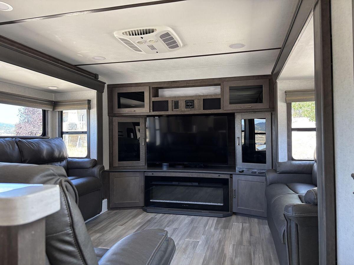 Used 2022 Alliance RV Paradigm 385 FL Fifth Wheel