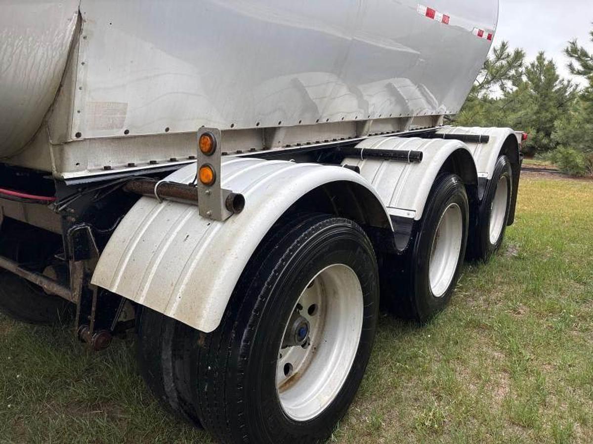 Used 2008 Polar Tank Trailer Asphalt / Hot Oil Tank Trailer