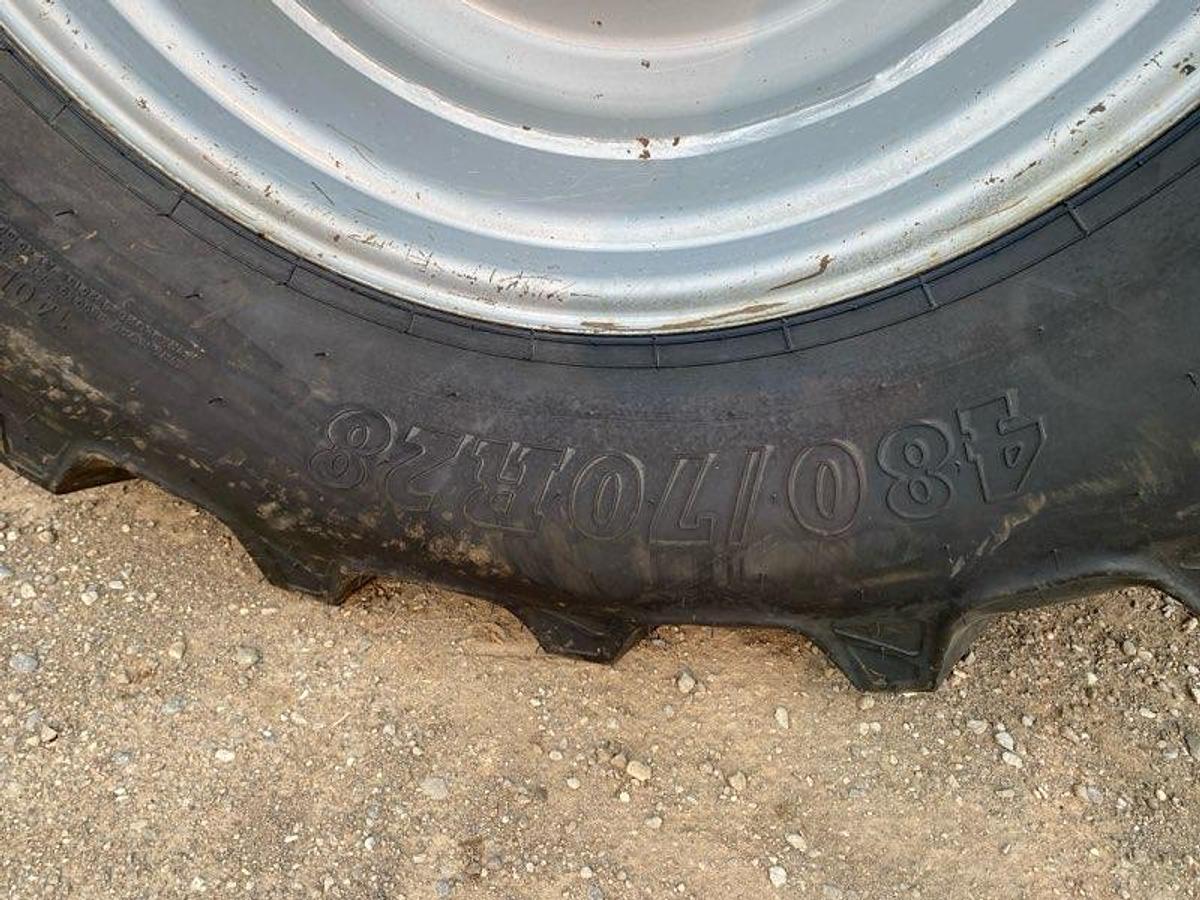 Used 2010 MASSEY FERGUSON 7480 Tractor