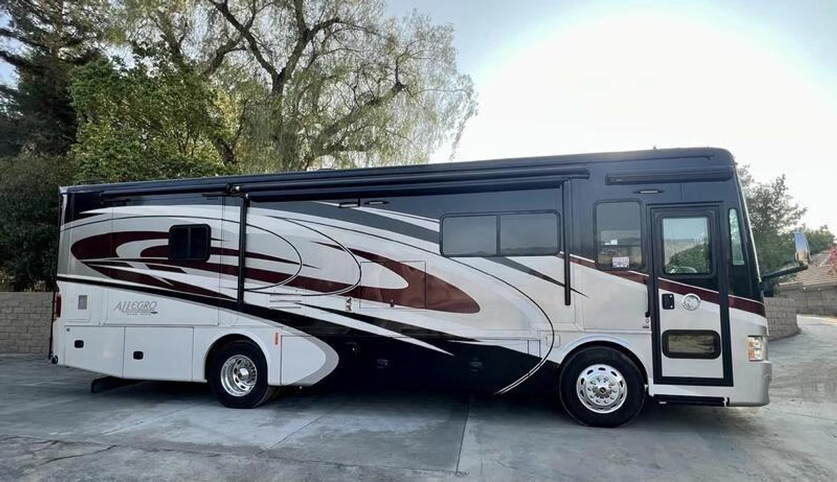 Used 2017 Tiffin Motorhomes Allegro RED 33AA Class A Motorhome
