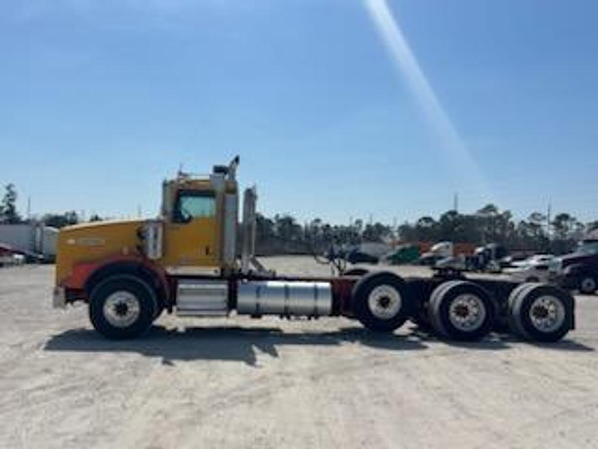 Used 2006 Kenworth T880