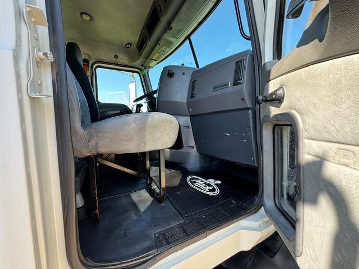 Used 2009 Mack