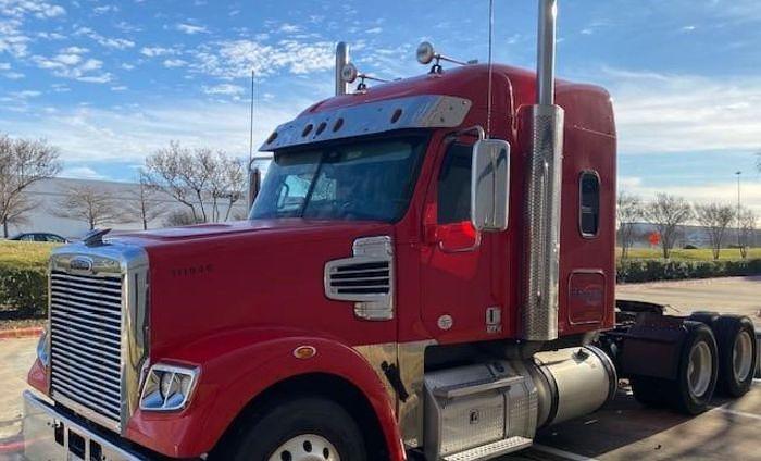 Used 2019 Freightliner 122SD