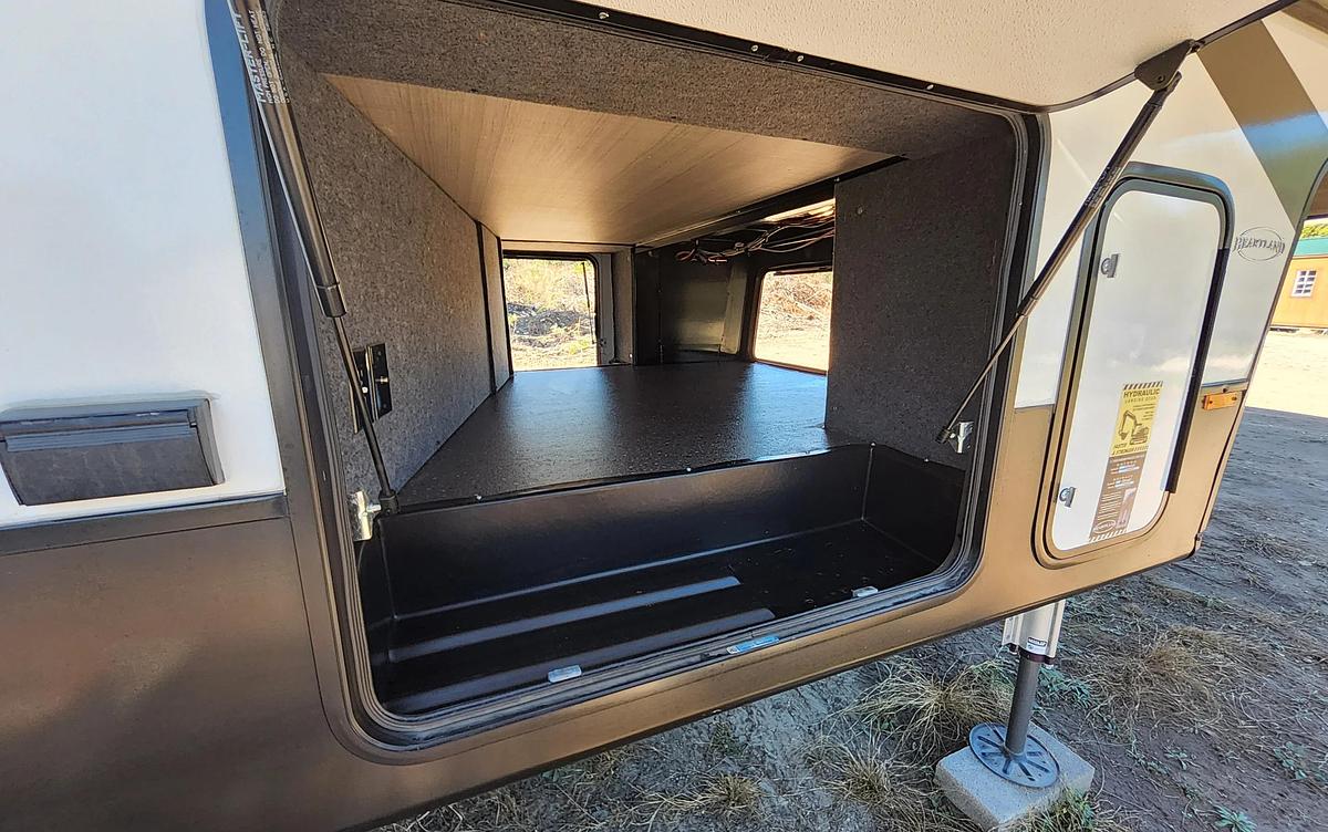 Used 2020 Heartland Bighorn Traveler 38FL Fifth Wheel