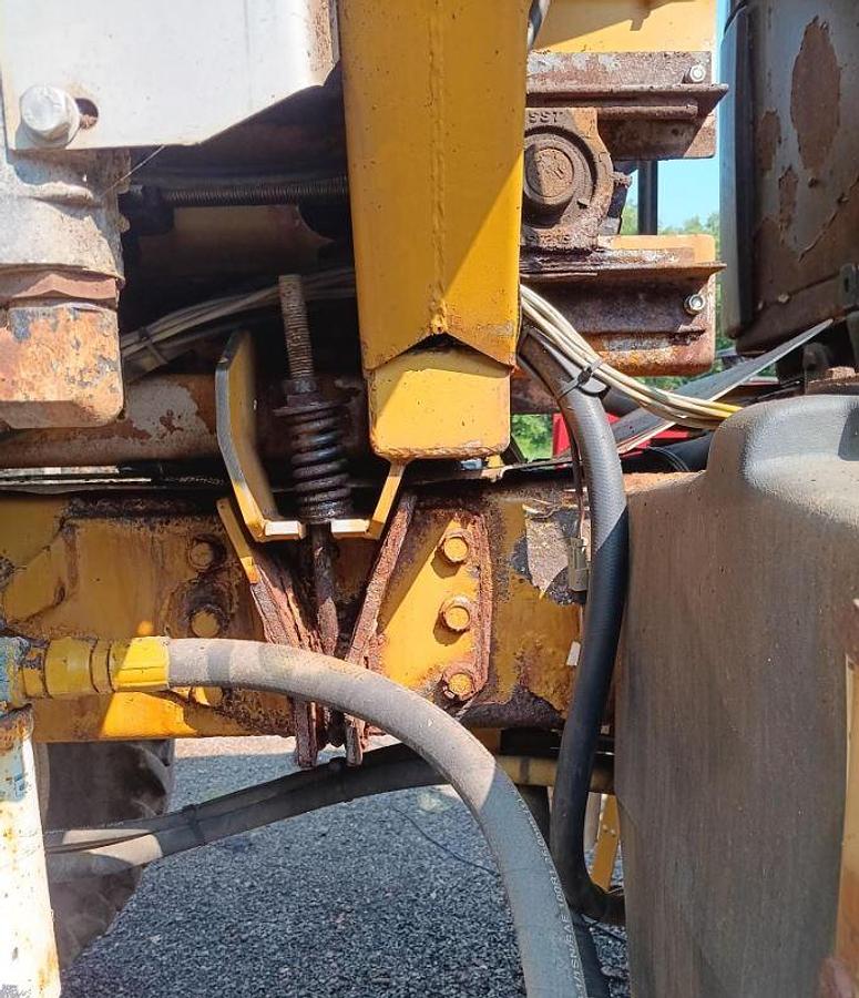 Used 2009 AG-CHEM ROGATOR 1386 Self Propelled Sprayer