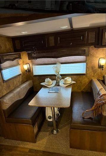 Used 2015 Lakota Big Horn BB8316