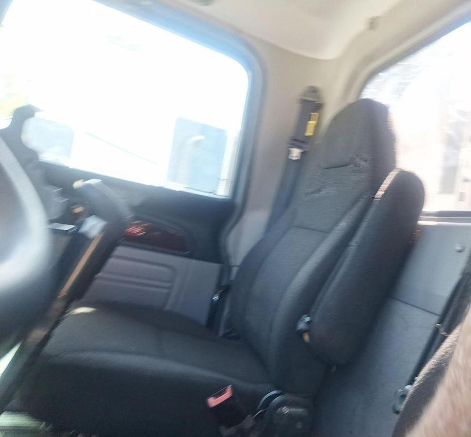 Used 2022 Peterbilt 389 Day Cab