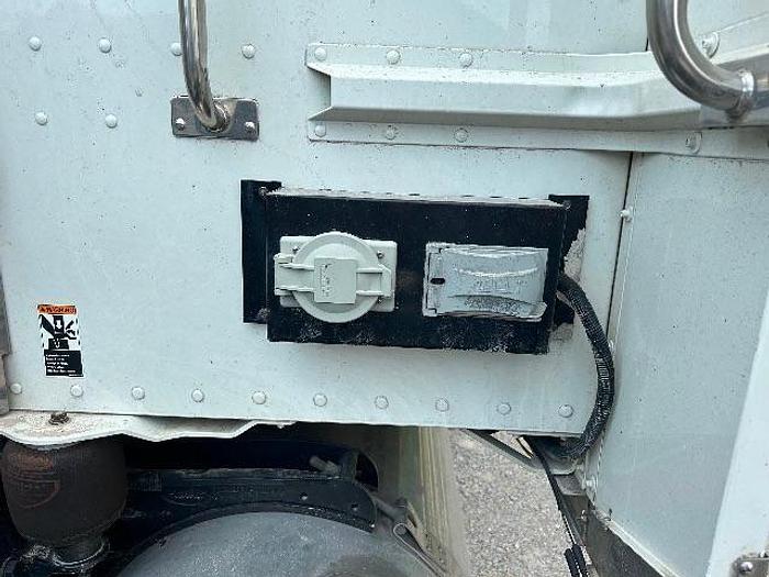 Used 2015 Peterbilt 389