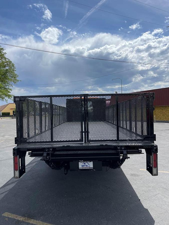 Used 2018 Peterbilt 337 Single Axle