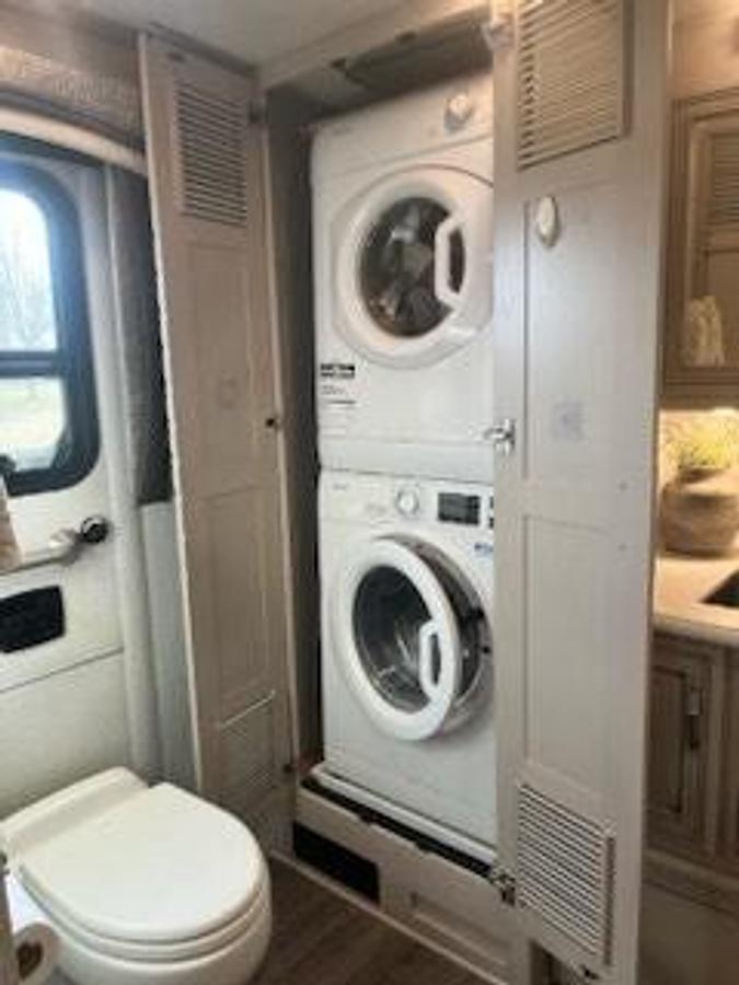 Used 2021 Newmar Kountry Star 3709 Class A Motorhome