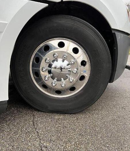 Used 2024 Freightliner CASCADIA 126