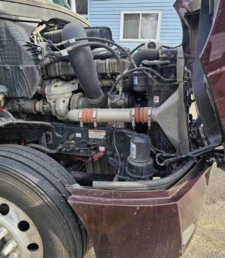 Used 2020 Freightliner CASCADIA 126