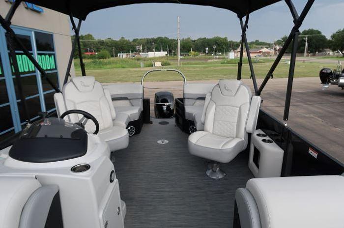Used 2023 Lowe SS210WT Pontoon Boat
