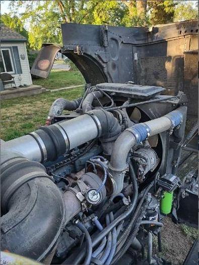 Used 2001 Peterbilt 379