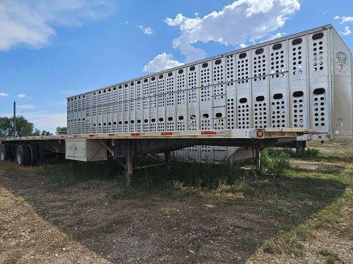 Used 2004 Utility 48ft Flatbed Trailer