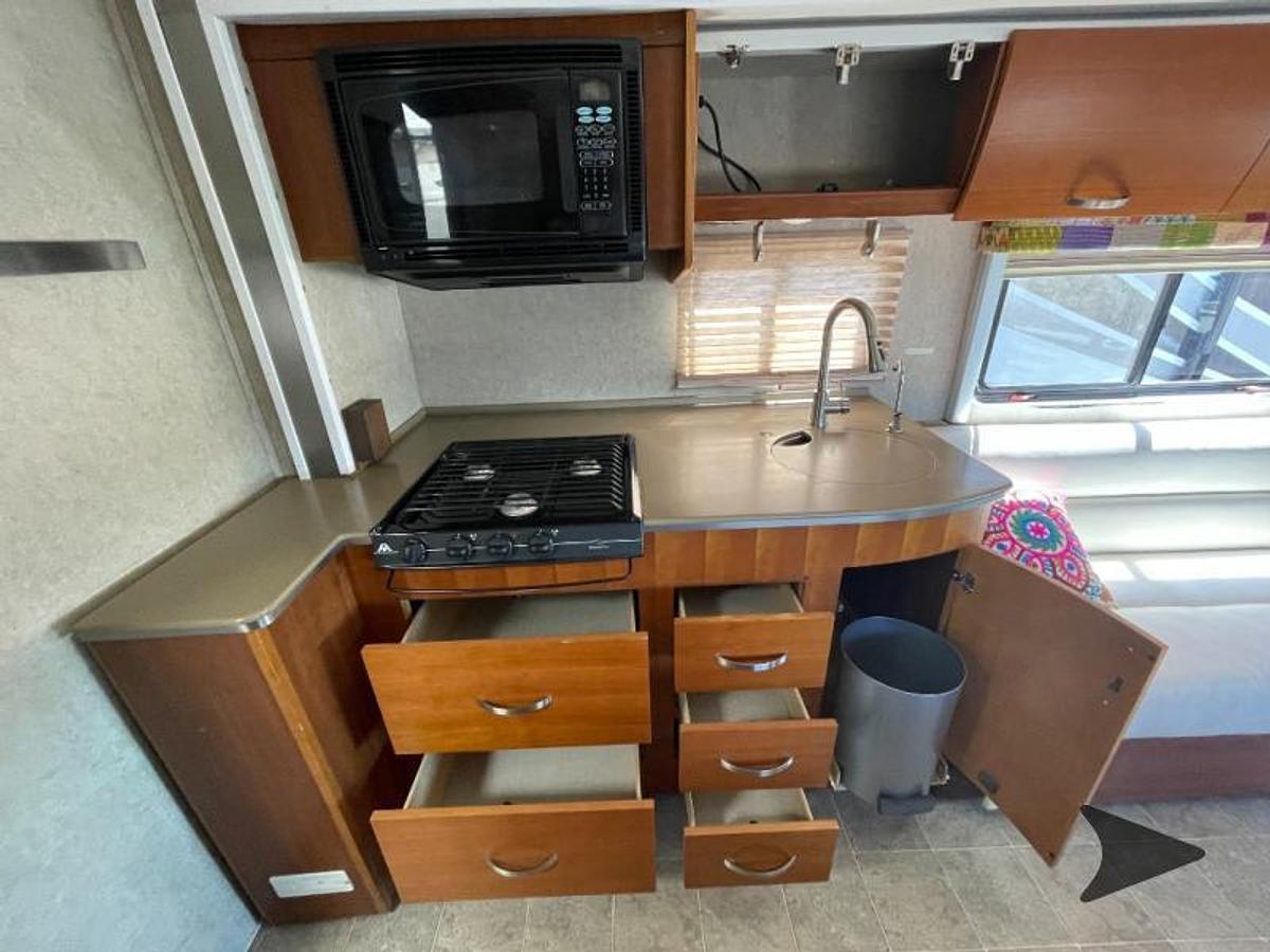 Used 2008 Fleetwood RV Icon 24A Class C Motorhome