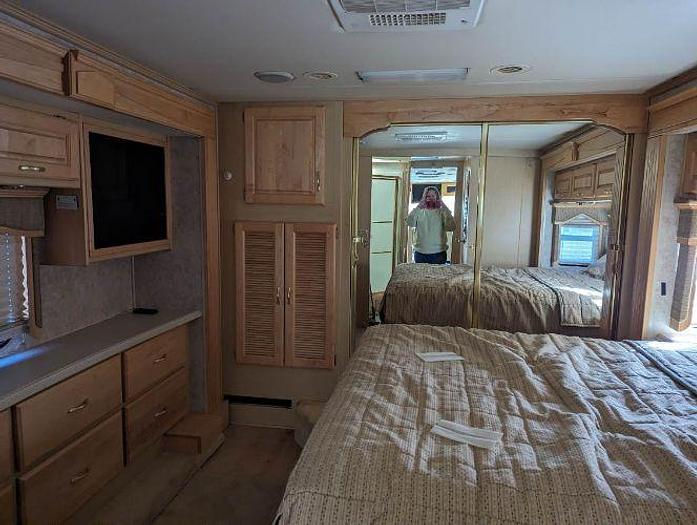 Used 2005 Monaco Beaver