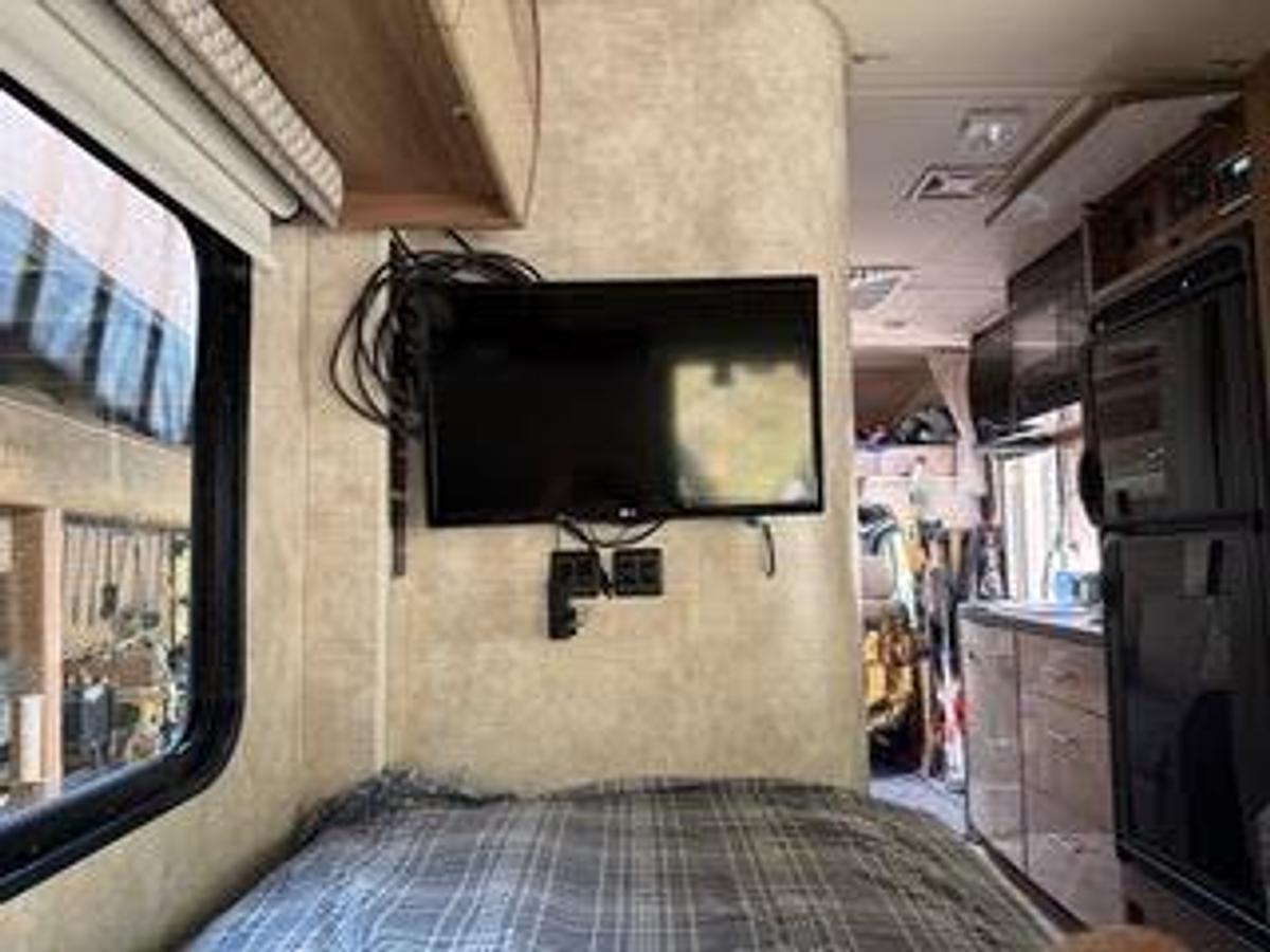 Used 2018 Winnebago View 24V Class C Motorhome