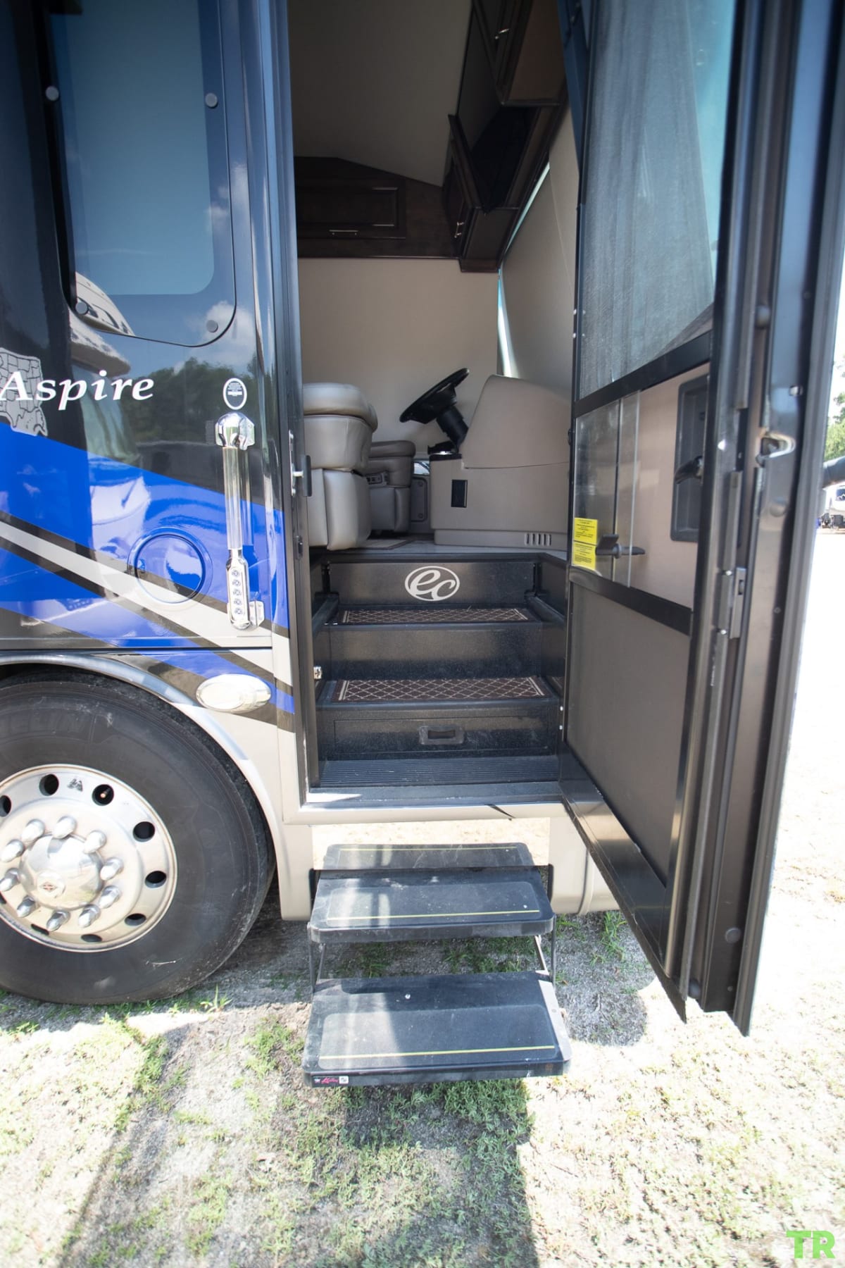 Used 2020 Entegra Aspire 44R | 450 HP Cummins Diesel | Bath & Half | Luxury Coach | Only 16,000 Miles