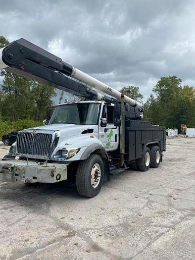 Used 2006 INTERNATIONAL 7400 Boom Truck