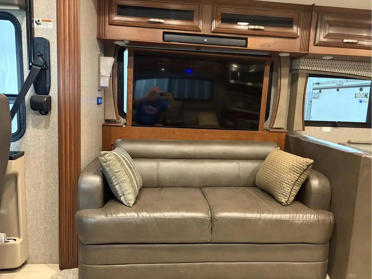 Used 2019 Forest River Berkshire XL 40D