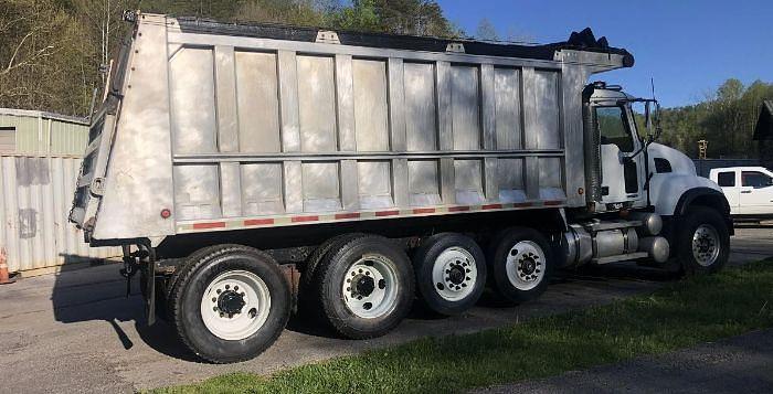 Used 2006 Mack Granite CV713