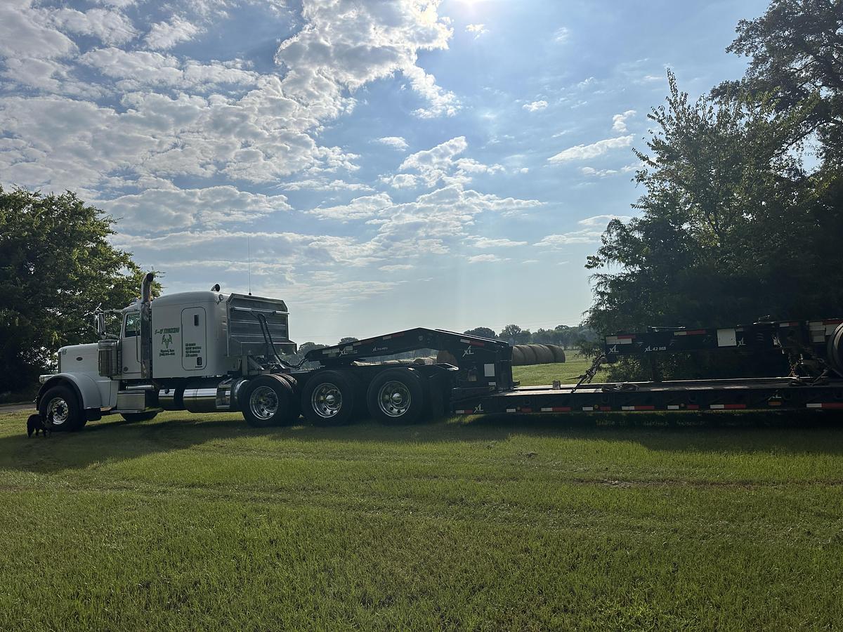 Used 2014 Peterbilt 389 and/or 2019 XL specialized trailer