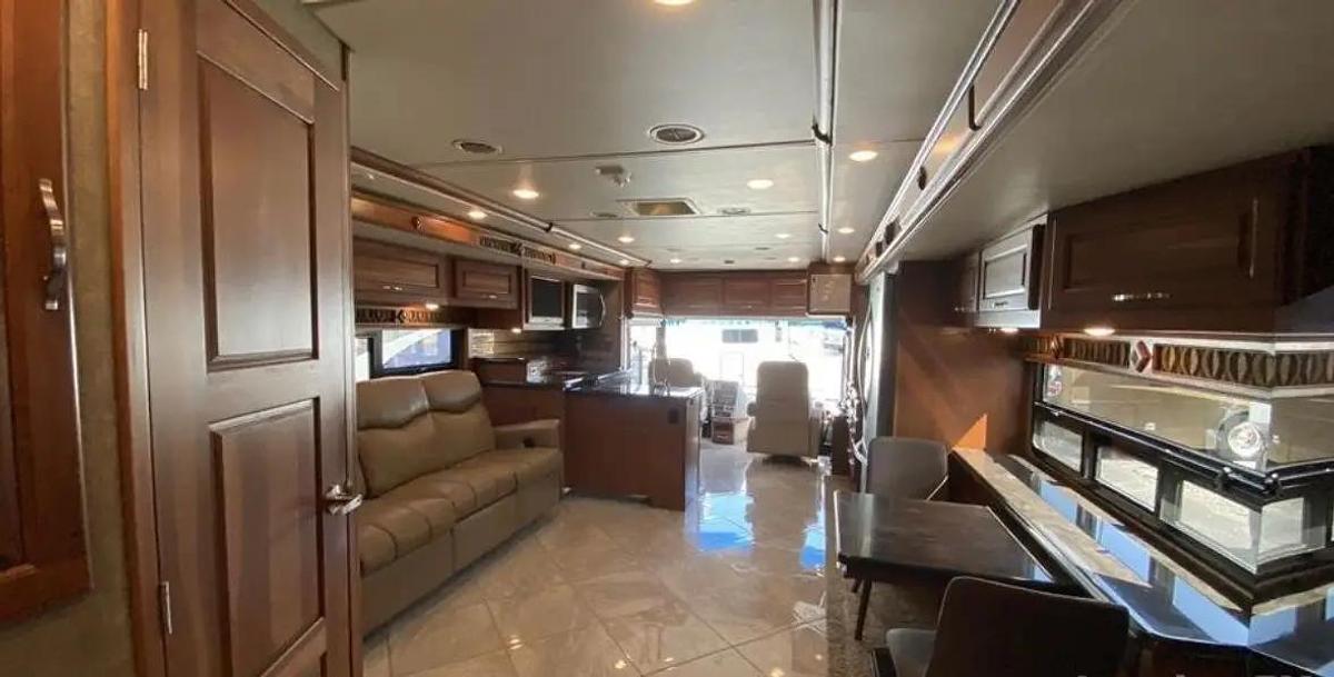Used 2017 Winnebago Journey 40R Class A Motorhome