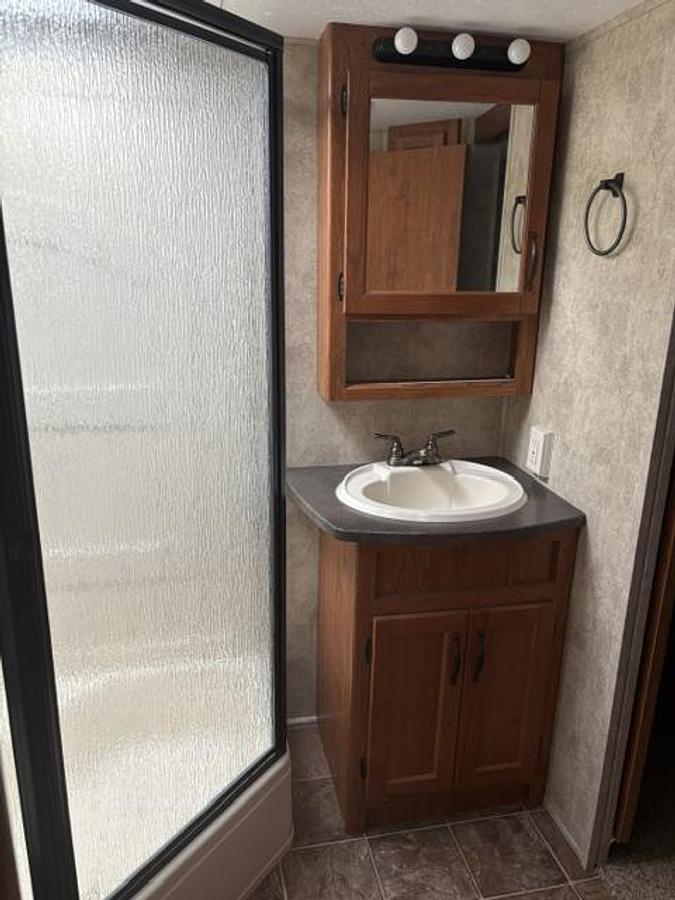 Used 2010 Keystone Montana Mountaineer Fifth Wheel