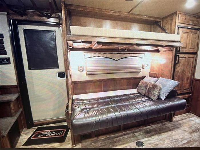 Used 2020 Twister 4 Horse with Outlaw Interior