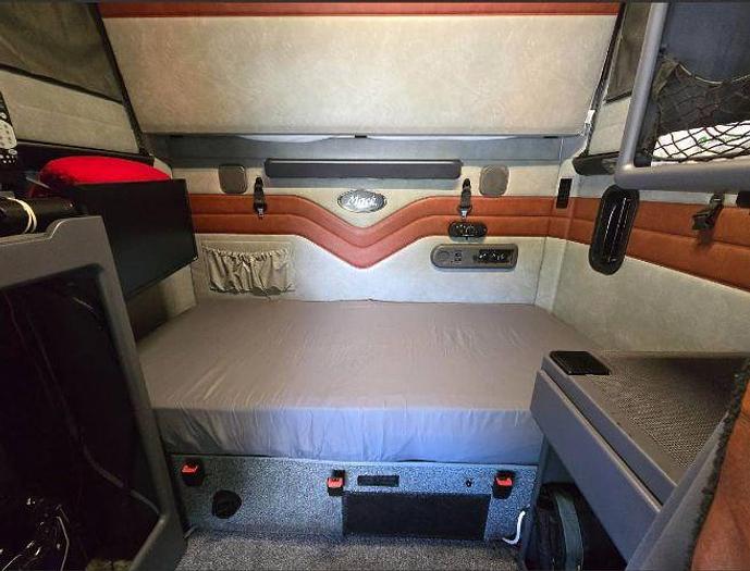 Used 2014 Mack Pinnacle Sleeper Truck