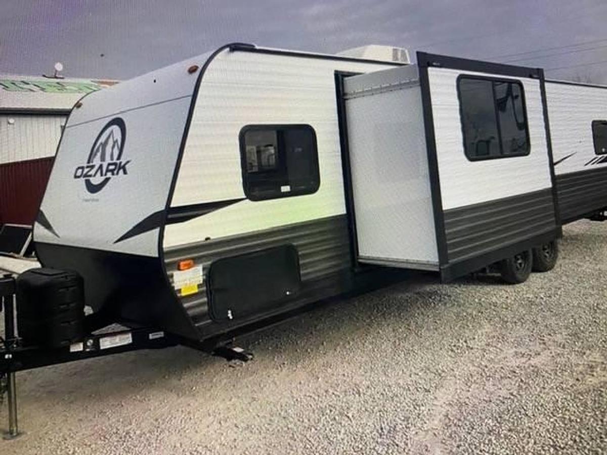 Used 2021 Forest River Ozark Ascent M-2700 THX Toy Hauler