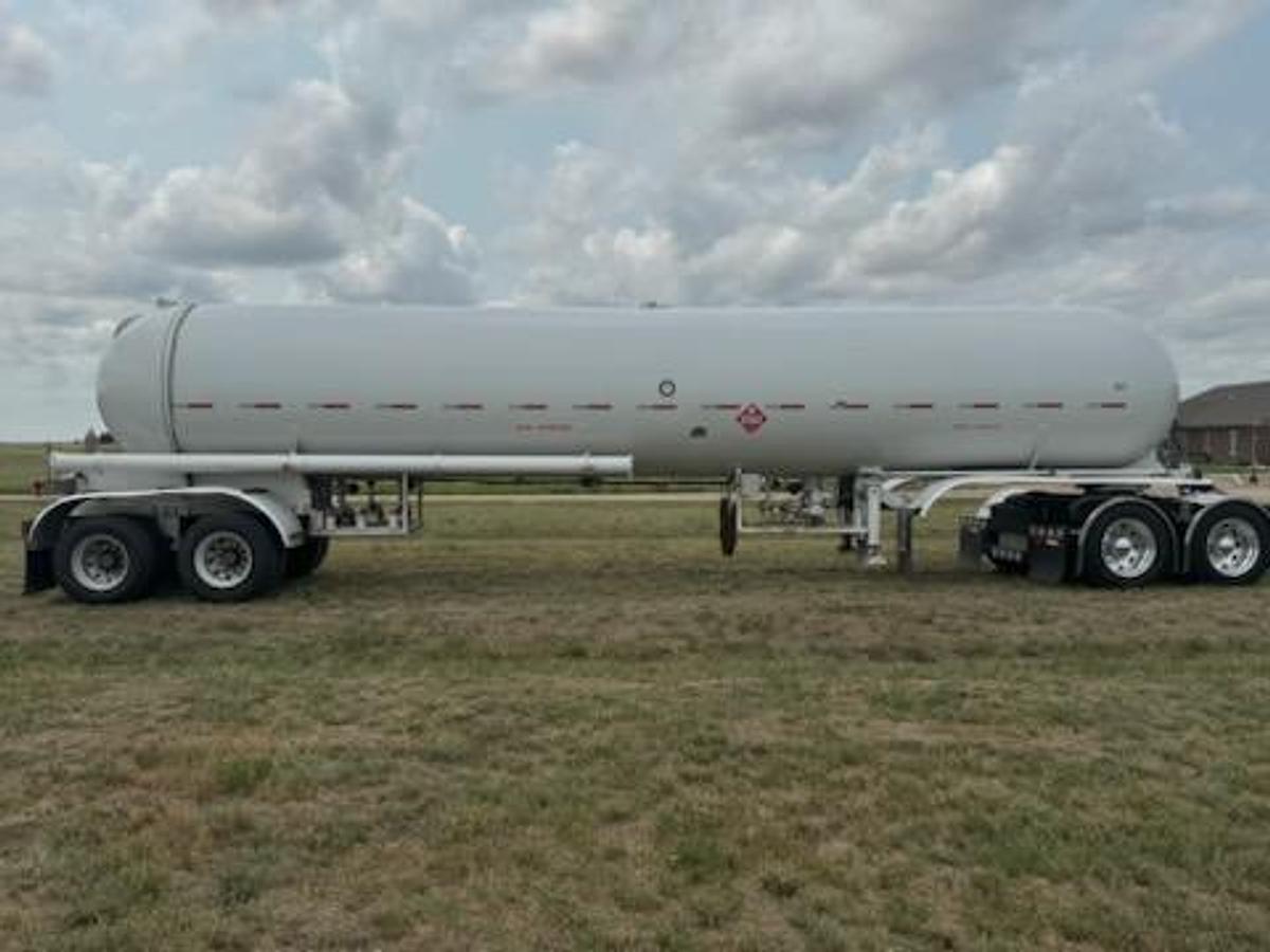 Used 1992 MID-NEBRASKA MC331 Tanker Trailer