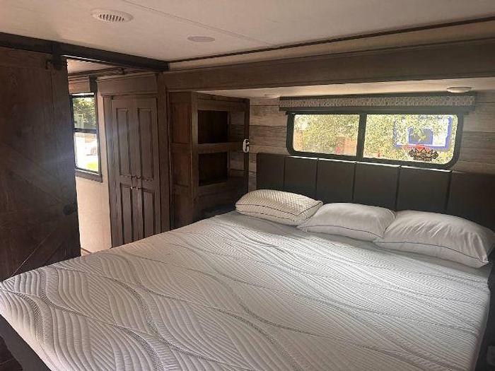 Used 2022 Alliance RV Paradigm 340RL